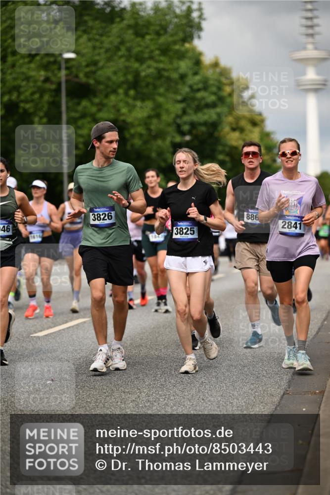 29.06.2025 - hella hamburg halbmarathon Dr. Thomas Lammeyer http://msf.ph/oto/8503443 29.06.2025 10:26:06 Kennedybrücke 1072, 1158, 1191, 1250, 1269, 1668, 1958, 2009, 2315, 2353, 2529, 2815, 2841, 3606, 3770, 3825, 3826, 4046, 4289, 4375, 4376, 5122, 5412, 5641, 5759, 6103, 6676, 7075, 7375, 7612, 7672, 8431, 8860, 8896, 8954, 8959, 9002, 9062, 9326, 9327, 9369, 9483, 9532, 9635, 9788, 10019, 10125, 10167, 10787, 10902, 10921, 11117, 11425 meine-sportfotos.de