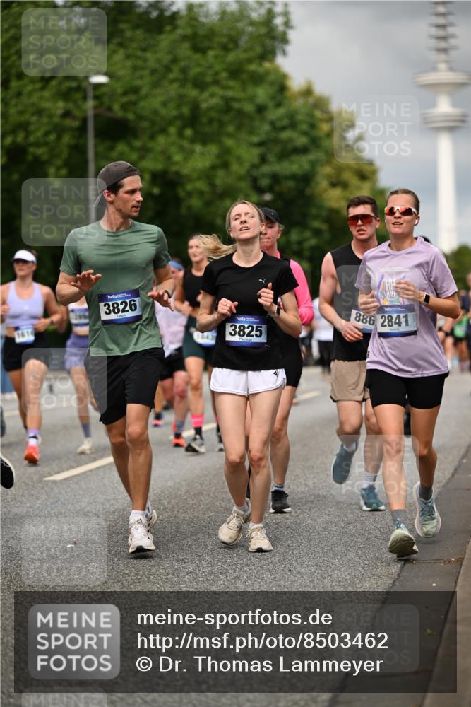29.06.2025 - hella hamburg halbmarathon Dr. Thomas Lammeyer http://msf.ph/oto/8503462 29.06.2025 10:26:07 Kennedybrücke 1072, 1158, 1191, 1250, 1269, 1668, 1958, 1963, 2009, 2315, 2353, 2529, 2815, 2841, 2919, 3606, 3770, 3825, 3826, 4046, 4289, 4375, 4376, 5412, 5641, 5759, 6103, 6676, 7075, 7375, 7612, 7672, 8431, 8860, 8884, 8896, 8954, 8959, 9002, 9062, 9326, 9327, 9483, 9532, 9635, 9788, 10019, 10125, 10167, 10787, 10902, 10921, 11117, 11425 meine-sportfotos.de