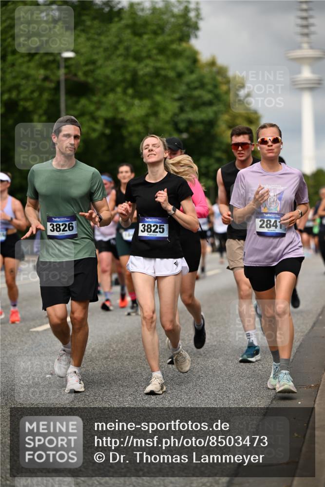 29.06.2025 - hella hamburg halbmarathon Dr. Thomas Lammeyer http://msf.ph/oto/8503473 29.06.2025 10:26:07 Kennedybrücke 1072, 1158, 1191, 1250, 1269, 1668, 1958, 1963, 2009, 2315, 2353, 2529, 2815, 2841, 2919, 3606, 3770, 3825, 3826, 4046, 4289, 4375, 4376, 5412, 5641, 5759, 6103, 6676, 7075, 7375, 7612, 7672, 8431, 8860, 8884, 8896, 8954, 8959, 9002, 9062, 9326, 9327, 9483, 9532, 9635, 9788, 10019, 10125, 10167, 10787, 10902, 10921, 11117, 11425 meine-sportfotos.de