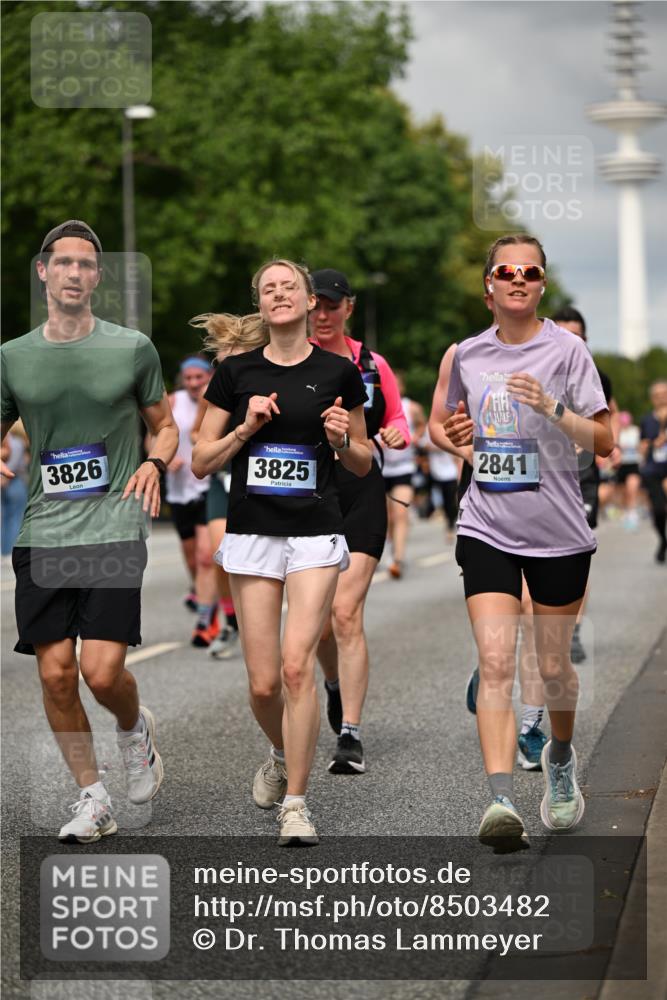 29.06.2025 - hella hamburg halbmarathon Dr. Thomas Lammeyer http://msf.ph/oto/8503482 29.06.2025 10:26:08 Kennedybrücke 1072, 1158, 1191, 1250, 1269, 1294, 1668, 1958, 1963, 2009, 2063, 2315, 2353, 2529, 2815, 2841, 2919, 3606, 3825, 3826, 4046, 4289, 4375, 4376, 5412, 5641, 5759, 6103, 6676, 7075, 7375, 7612, 7672, 8431, 8860, 8884, 8896, 8954, 8959, 9002, 9062, 9326, 9327, 9483, 9635, 9788, 10019, 10125, 10167, 10787, 10902, 10921, 11117, 11425 meine-sportfotos.de