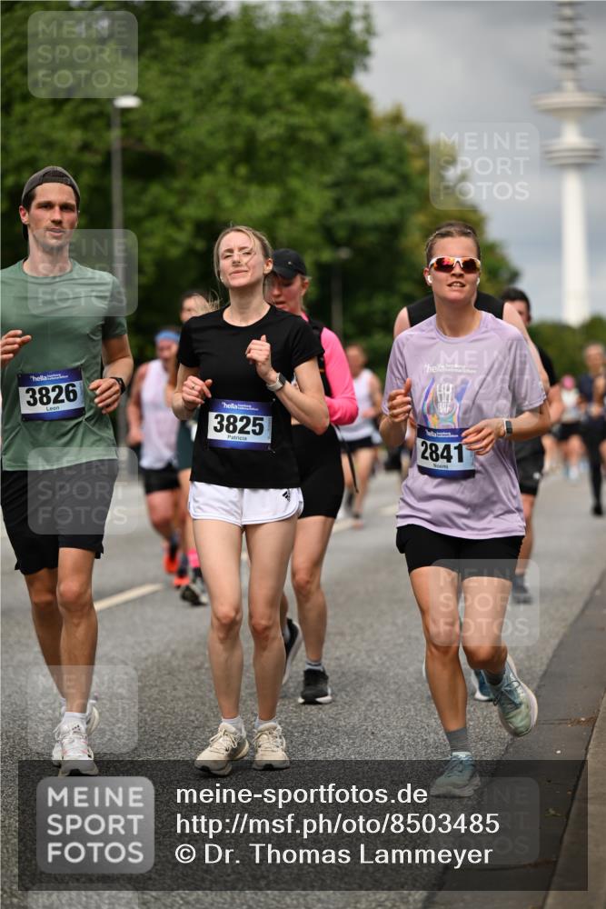 29.06.2025 - hella hamburg halbmarathon Dr. Thomas Lammeyer http://msf.ph/oto/8503485 29.06.2025 10:26:08 Kennedybrücke 1072, 1158, 1191, 1250, 1269, 1294, 1668, 1958, 1963, 2009, 2063, 2315, 2353, 2529, 2815, 2841, 2919, 3606, 3825, 3826, 4046, 4289, 4375, 4376, 5412, 5641, 5759, 6103, 6676, 7075, 7375, 7612, 7672, 8431, 8860, 8884, 8896, 8954, 8959, 9002, 9062, 9326, 9327, 9483, 9635, 9788, 10019, 10125, 10167, 10787, 10902, 10921, 11117, 11425 meine-sportfotos.de