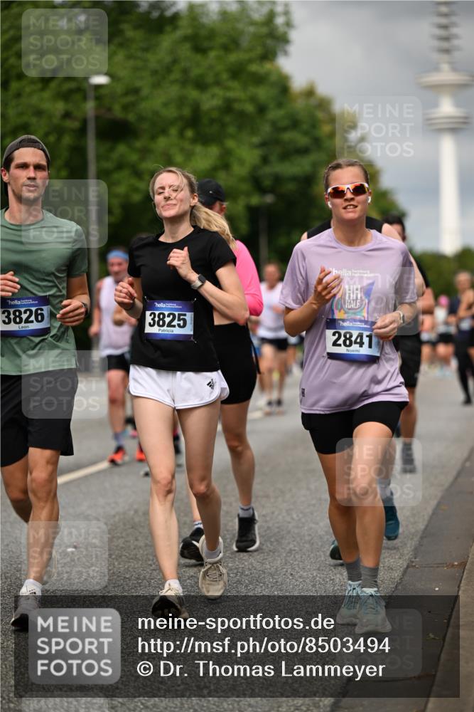 29.06.2025 - hella hamburg halbmarathon Dr. Thomas Lammeyer http://msf.ph/oto/8503494 29.06.2025 10:26:08 Kennedybrücke 1072, 1158, 1191, 1250, 1269, 1294, 1668, 1958, 1963, 2009, 2063, 2315, 2353, 2529, 2815, 2841, 2919, 3606, 3825, 3826, 4046, 4289, 4375, 4376, 5412, 5641, 5759, 6103, 6676, 7075, 7375, 7612, 7672, 8431, 8860, 8884, 8896, 8954, 8959, 9002, 9062, 9326, 9327, 9483, 9635, 9788, 10019, 10125, 10167, 10787, 10902, 10921, 11117, 11425 meine-sportfotos.de