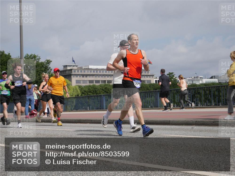 29.06.2025 - hella hamburg halbmarathon Luisa Fischer http://msf.ph/oto/8503599 29.06.2025 10:13:47 Kennedybrücke 1781, 14270, 1279, 1548, 1781, 2868, 5182, 5653, 5806, 8561 meine-sportfotos.de