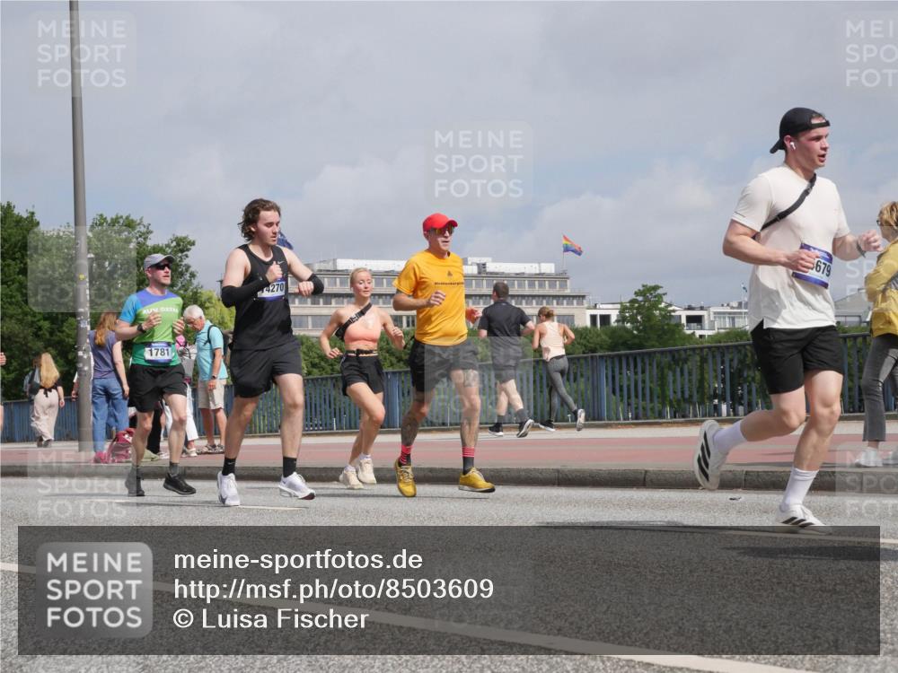 29.06.2025 - hella hamburg halbmarathon Luisa Fischer http://msf.ph/oto/8503609 29.06.2025 10:13:48 Kennedybrücke 4270, 1781, 679, 1548, 1781, 2868, 5182, 5653, 5806, 8561, 10196 meine-sportfotos.de