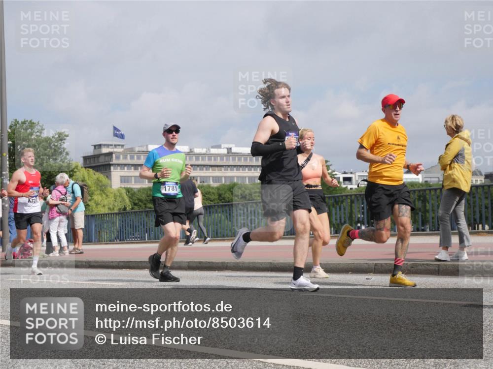29.06.2025 - hella hamburg halbmarathon Luisa Fischer http://msf.ph/oto/8503614 29.06.2025 10:13:49 Kennedybrücke 1781, 1548, 1781, 2868, 4287, 8171, 8561, 10196 meine-sportfotos.de