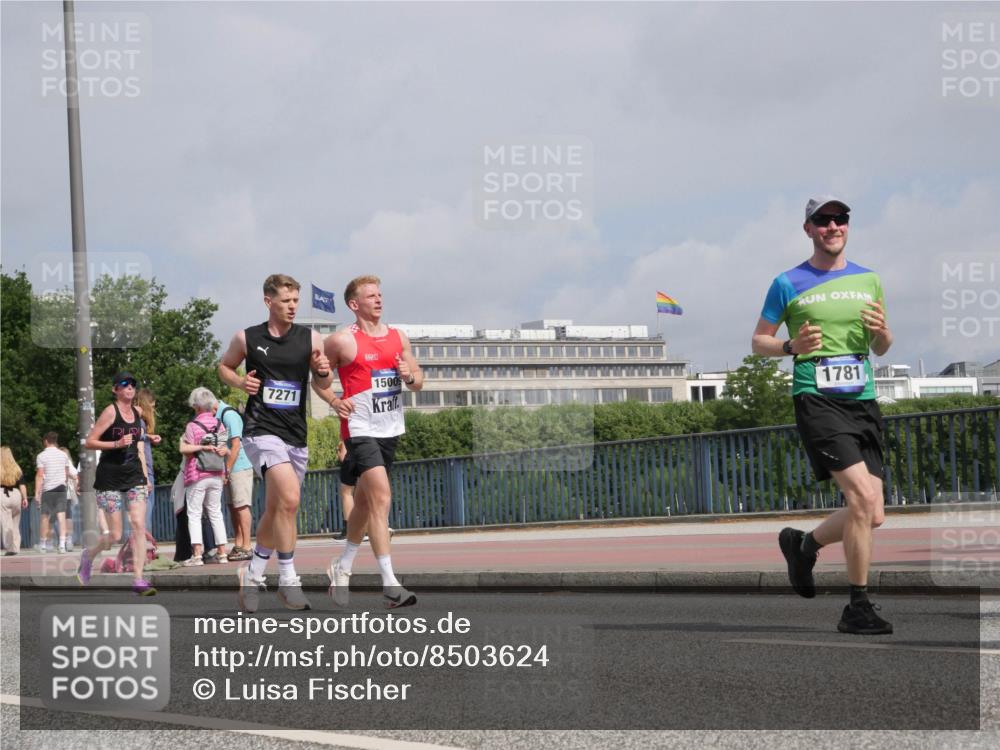 29.06.2025 - hella hamburg halbmarathon Luisa Fischer http://msf.ph/oto/8503624 29.06.2025 10:13:49 Kennedybrücke 7271, 15009, 1781, 1548, 1781, 2868, 4287, 8171, 8561, 10196 meine-sportfotos.de