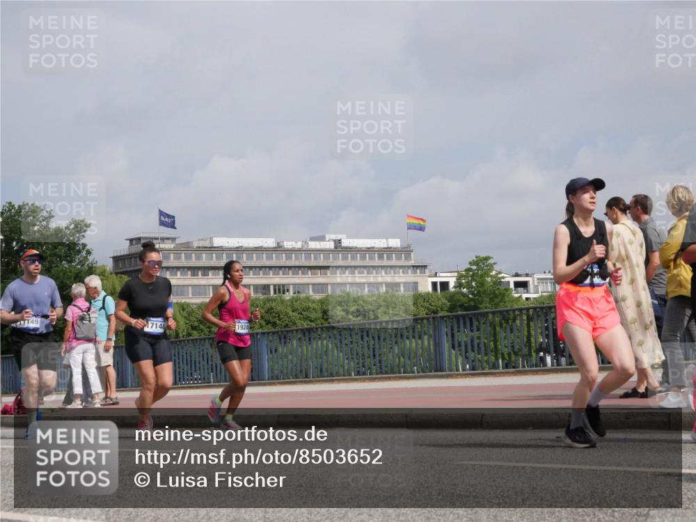 29.06.2025 - hella hamburg halbmarathon Luisa Fischer http://msf.ph/oto/8503652 29.06.2025 10:13:54 Kennedybrücke 49, 7148, 19241, 2868, 4287, 5440, 8171, 10196 meine-sportfotos.de