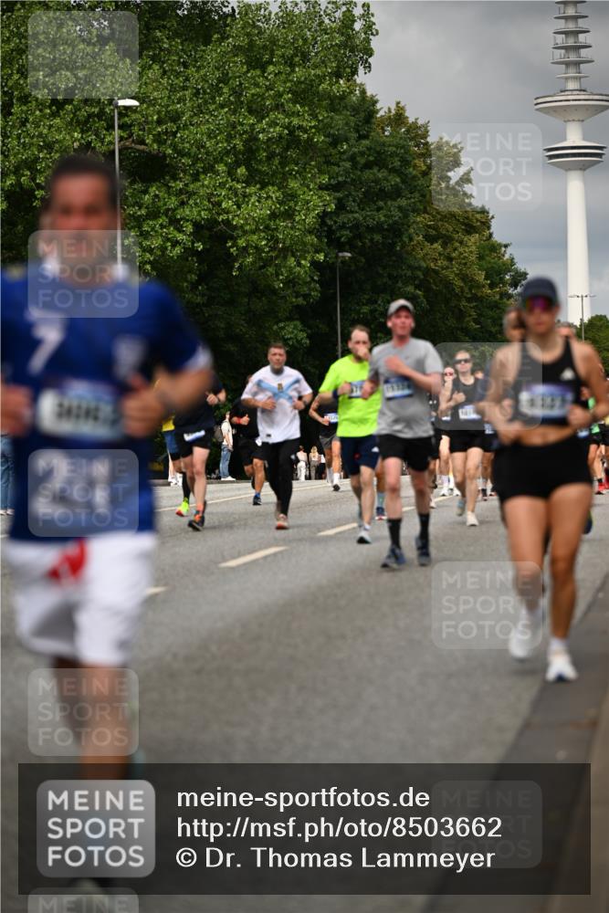 29.06.2025 - hella hamburg halbmarathon Dr. Thomas Lammeyer http://msf.ph/oto/8503662 29.06.2025 10:26:13 Kennedybrücke 1072, 1158, 1191, 1250, 1269, 1294, 1419, 1668, 1958, 1963, 2009, 2063, 2172, 2529, 2815, 2841, 2919, 3172, 3606, 3825, 3826, 4046, 4289, 4375, 4376, 5412, 5641, 6103, 6676, 7375, 7612, 7672, 8431, 8860, 8884, 8896, 8954, 8959, 9002, 9062, 9326, 9327, 9483, 9635, 9788, 9807, 10167, 10710, 10787, 10902, 10921, 11425 meine-sportfotos.de