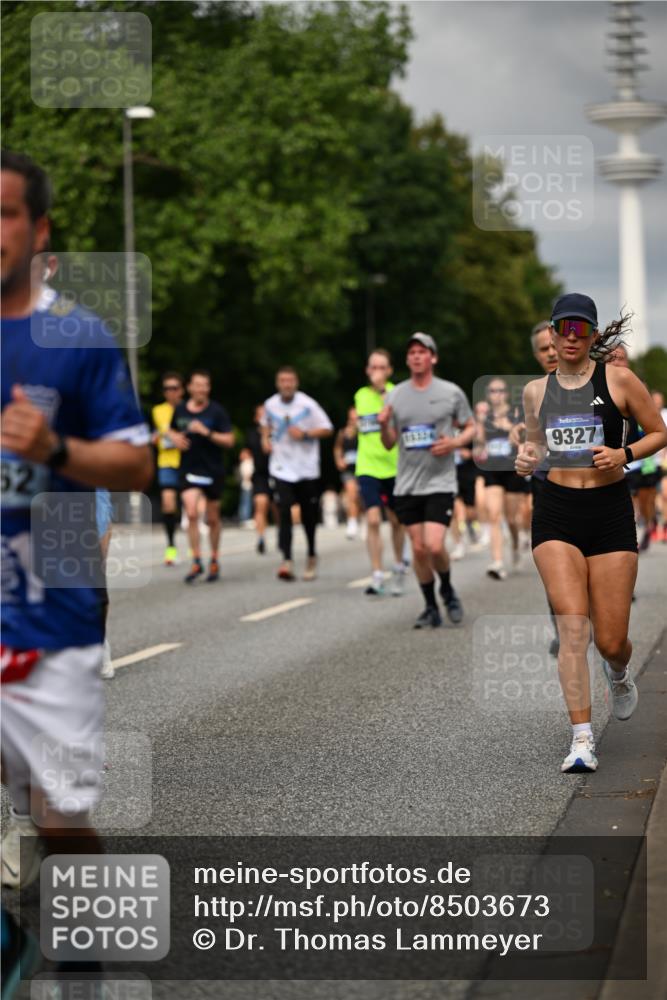 29.06.2025 - hella hamburg halbmarathon Dr. Thomas Lammeyer http://msf.ph/oto/8503673 29.06.2025 10:26:13 Kennedybrücke 1072, 1158, 1191, 1250, 1269, 1294, 1419, 1668, 1958, 1963, 2009, 2063, 2172, 2529, 2815, 2841, 2919, 3172, 3606, 3825, 3826, 4046, 4289, 4375, 4376, 5412, 5641, 6103, 6676, 7375, 7612, 7672, 8431, 8860, 8884, 8896, 8954, 8959, 9002, 9062, 9326, 9327, 9483, 9635, 9788, 9807, 10167, 10710, 10787, 10902, 10921, 11425 meine-sportfotos.de