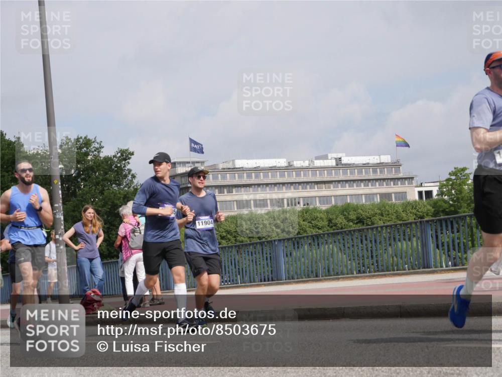 29.06.2025 - hella hamburg halbmarathon Luisa Fischer http://msf.ph/oto/8503675 29.06.2025 10:13:56 Kennedybrücke 11904, 2868, 4287, 5440, 8171, 8807, 10196 meine-sportfotos.de