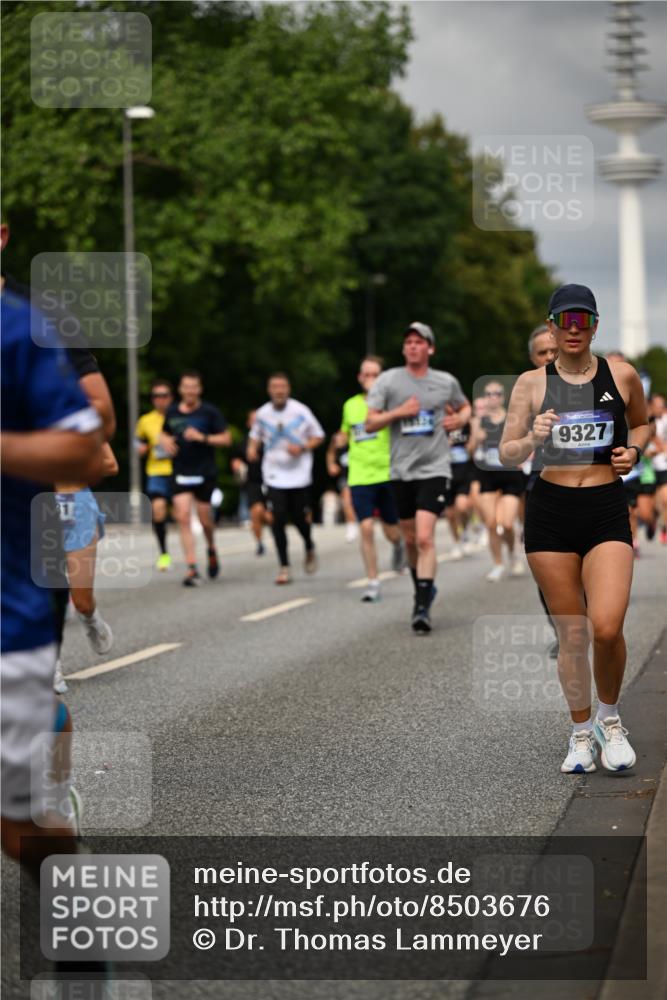 29.06.2025 - hella hamburg halbmarathon Dr. Thomas Lammeyer http://msf.ph/oto/8503676 29.06.2025 10:26:13 Kennedybrücke 1072, 1158, 1191, 1250, 1269, 1294, 1419, 1668, 1958, 1963, 2009, 2063, 2172, 2529, 2815, 2841, 2919, 3172, 3606, 3825, 3826, 4046, 4289, 4375, 4376, 5412, 5641, 6103, 6676, 7375, 7612, 7672, 8431, 8860, 8884, 8896, 8954, 8959, 9002, 9062, 9326, 9327, 9483, 9635, 9788, 9807, 10167, 10710, 10787, 10902, 10921, 11425 meine-sportfotos.de