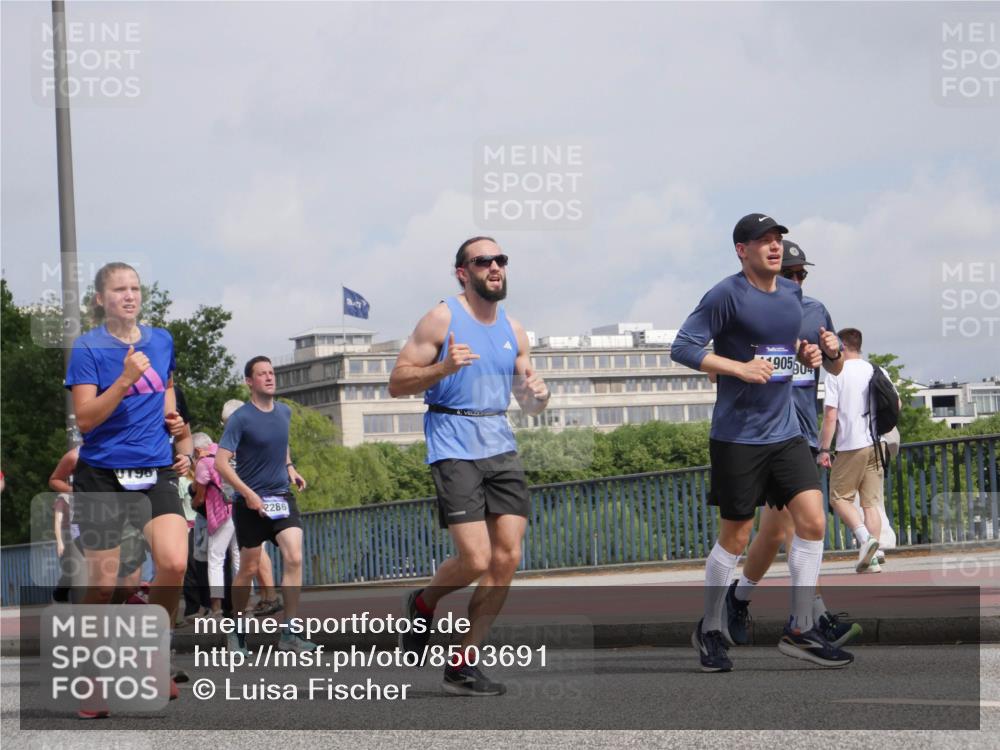 29.06.2025 - hella hamburg halbmarathon Luisa Fischer http://msf.ph/oto/8503691 29.06.2025 10:13:57 Kennedybrücke 198, 2286, 90590, 2868, 4287, 5440, 8171, 8807, 8810, 10196 meine-sportfotos.de