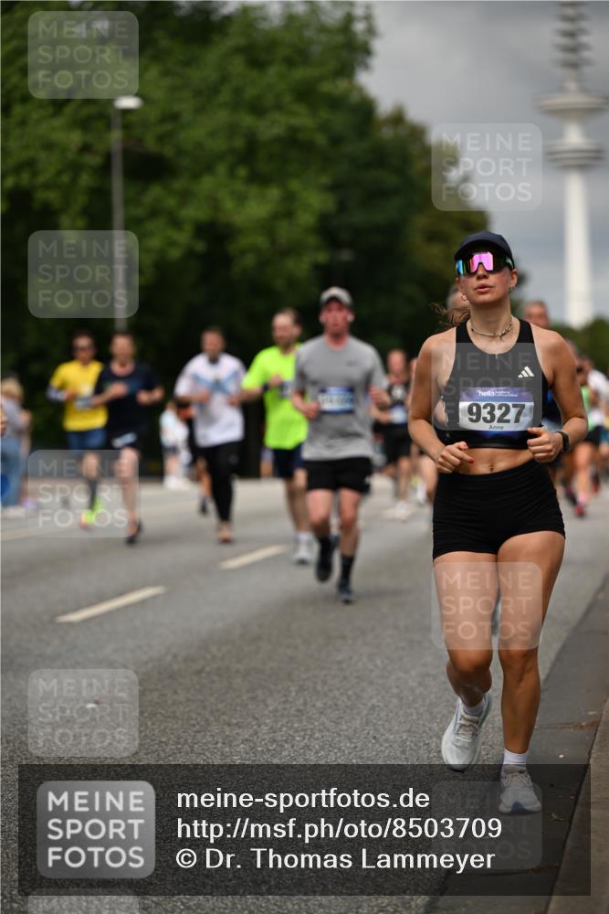 29.06.2025 - hella hamburg halbmarathon Dr. Thomas Lammeyer http://msf.ph/oto/8503709 29.06.2025 10:26:14 Kennedybrücke 1158, 1269, 1294, 1419, 1668, 1958, 1963, 2009, 2063, 2172, 2529, 2815, 2841, 2919, 3108, 3172, 3768, 3825, 3826, 3946, 4046, 4289, 4375, 4376, 5412, 5641, 6103, 6676, 7375, 7612, 7672, 8431, 8860, 8884, 8896, 8954, 8959, 9002, 9062, 9326, 9327, 9483, 9635, 9788, 9807, 10167, 10710, 10787, 10902, 10921, 11425 meine-sportfotos.de