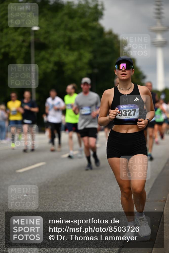 29.06.2025 - hella hamburg halbmarathon Dr. Thomas Lammeyer http://msf.ph/oto/8503726 29.06.2025 10:26:15 Kennedybrücke 1158, 1269, 1294, 1419, 1668, 1958, 1963, 2009, 2063, 2172, 2529, 2841, 2919, 3108, 3172, 3768, 3825, 3826, 3946, 4046, 4289, 4375, 4376, 4556, 5079, 5412, 5641, 6103, 6676, 6805, 7375, 7612, 7672, 8431, 8860, 8884, 8896, 8954, 8959, 9002, 9062, 9326, 9327, 9483, 9635, 9788, 9807, 10167, 10710, 10787, 10902, 10921 meine-sportfotos.de