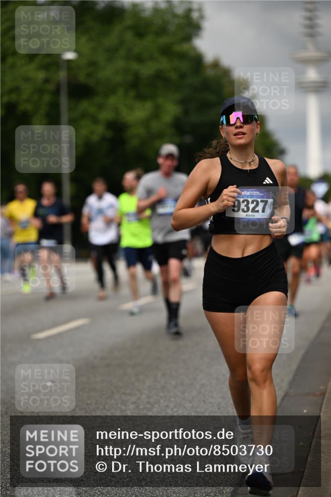 29.06.2025 - hella hamburg halbmarathon Dr. Thomas Lammeyer http://msf.ph/oto/8503730 29.06.2025 10:26:15 Kennedybrücke 1158, 1269, 1294, 1419, 1668, 1958, 1963, 2009, 2063, 2172, 2529, 2841, 2919, 3108, 3172, 3768, 3825, 3826, 3946, 4046, 4289, 4375, 4376, 4556, 5079, 5412, 5641, 6103, 6676, 6805, 7375, 7612, 7672, 8431, 8860, 8884, 8896, 8954, 8959, 9002, 9062, 9326, 9327, 9483, 9635, 9788, 9807, 10167, 10710, 10787, 10902, 10921 meine-sportfotos.de