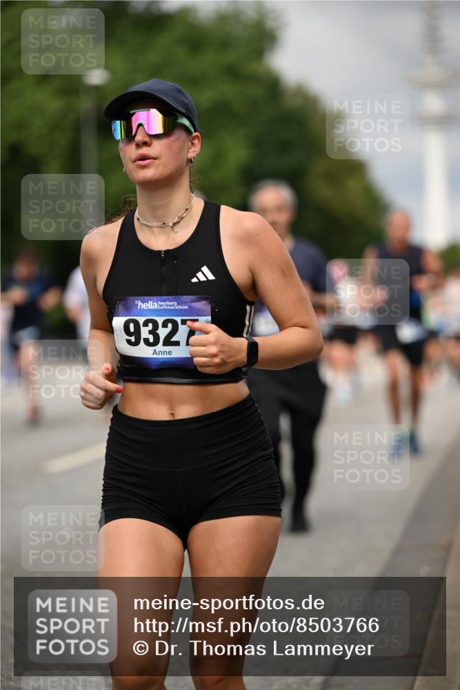 29.06.2025 - hella hamburg halbmarathon Dr. Thomas Lammeyer http://msf.ph/oto/8503766 29.06.2025 10:26:16 Kennedybrücke 1158, 1269, 1294, 1419, 1668, 1958, 1963, 2009, 2063, 2172, 2529, 2841, 2919, 3108, 3172, 3735, 3768, 3825, 3826, 3946, 4046, 4289, 4375, 4376, 4556, 5079, 5641, 6030, 6103, 6676, 6805, 7375, 7612, 7672, 8431, 8860, 8884, 8896, 8954, 8959, 9002, 9062, 9327, 9516, 9635, 9788, 9807, 10167, 10710, 10787, 10902, 10921 meine-sportfotos.de