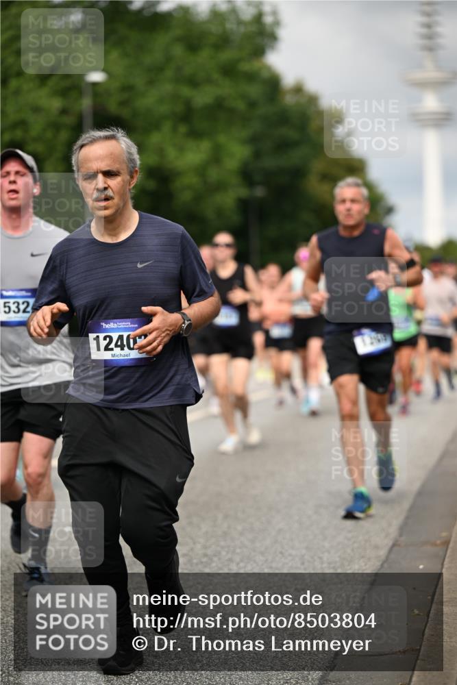29.06.2025 - hella hamburg halbmarathon Dr. Thomas Lammeyer http://msf.ph/oto/8503804 29.06.2025 10:26:17 Kennedybrücke 1158, 1269, 1294, 1419, 1668, 1958, 1963, 2009, 2063, 2172, 2919, 3108, 3172, 3735, 3768, 3825, 3826, 3946, 4046, 4289, 4375, 4376, 4556, 5079, 5641, 6030, 6676, 6805, 7375, 7612, 7672, 7794, 8431, 8860, 8884, 8896, 8954, 9002, 9062, 9204, 9327, 9516, 9635, 9788, 9807, 10167, 10710, 10902, 10921 meine-sportfotos.de