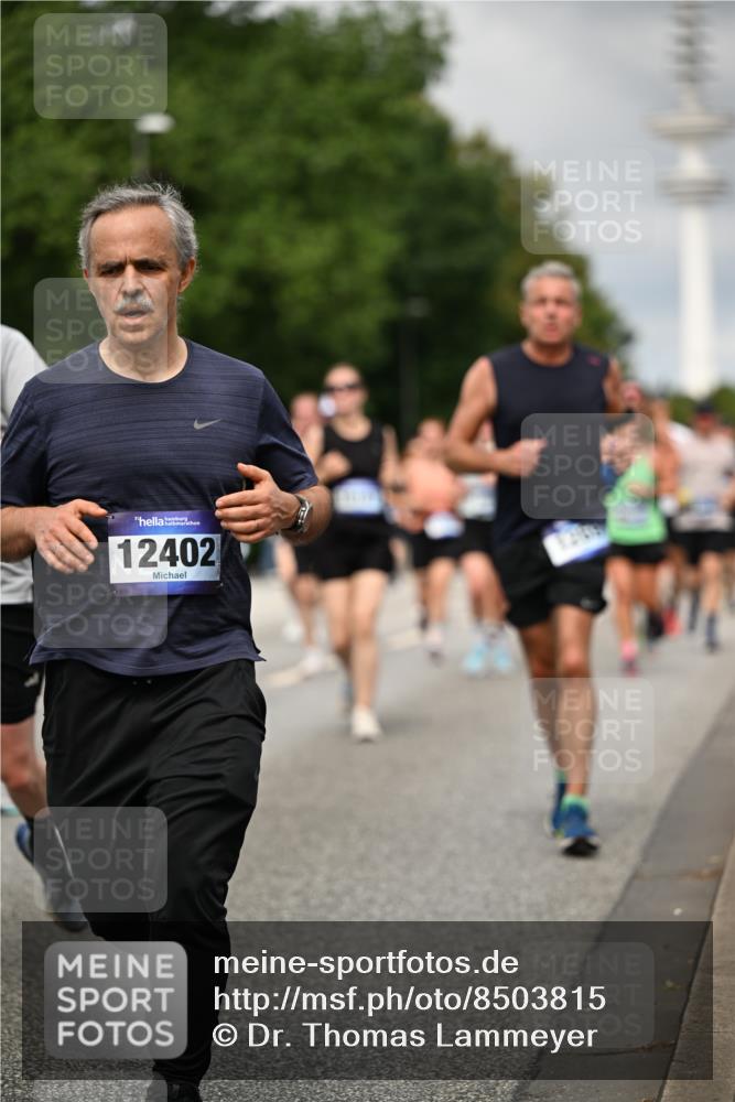 29.06.2025 - hella hamburg halbmarathon Dr. Thomas Lammeyer http://msf.ph/oto/8503815 29.06.2025 10:26:17 Kennedybrücke 1158, 1269, 1294, 1419, 1668, 1958, 1963, 2009, 2063, 2172, 2919, 3108, 3172, 3735, 3768, 3825, 3826, 3946, 4046, 4289, 4375, 4376, 4556, 5079, 5641, 6030, 6676, 6805, 7375, 7612, 7672, 7794, 8431, 8860, 8884, 8896, 8954, 9002, 9062, 9204, 9327, 9516, 9635, 9788, 9807, 10167, 10710, 10902, 10921 meine-sportfotos.de