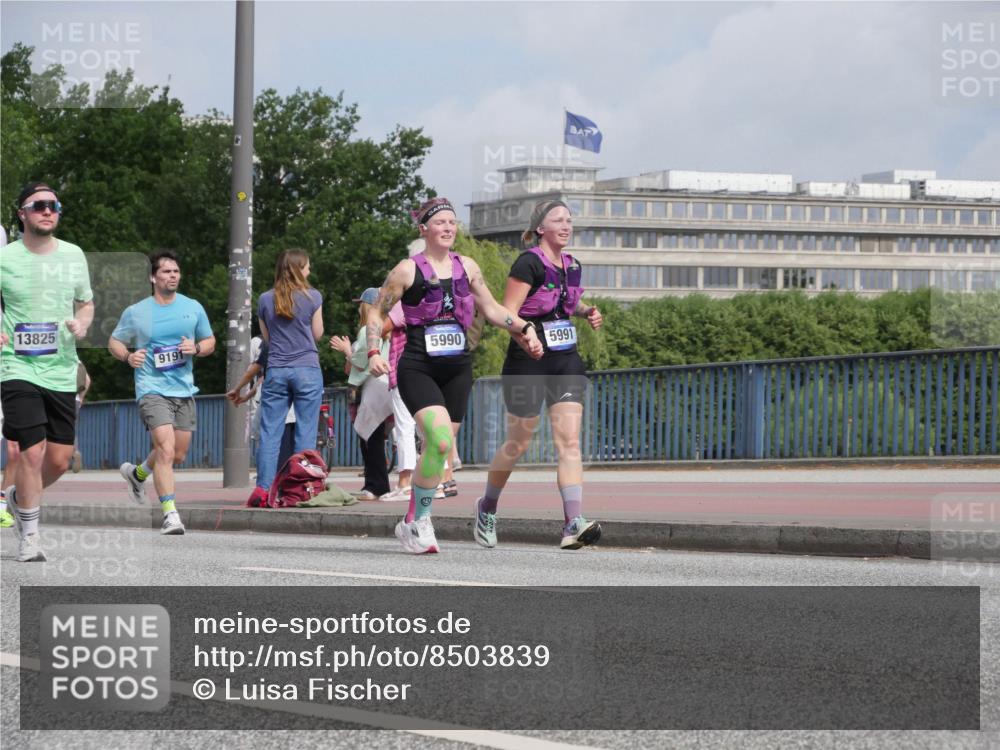 29.06.2025 - hella hamburg halbmarathon Luisa Fischer http://msf.ph/oto/8503839 29.06.2025 10:14:24 Kennedybrücke 13825, 9191, 5990, 5991, 1166, 1866, 1992, 4227, 5254, 5379, 5990, 5991, 9169, 9191, 10428 meine-sportfotos.de