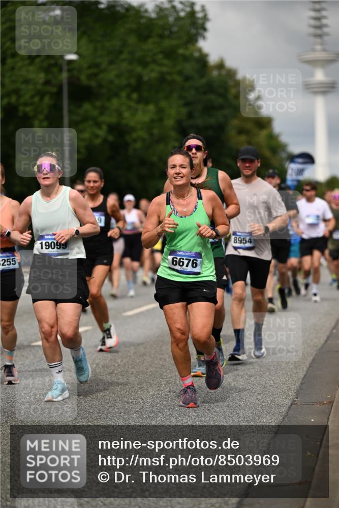 29.06.2025 - hella hamburg halbmarathon Dr. Thomas Lammeyer http://msf.ph/oto/8503969 29.06.2025 10:26:22 Kennedybrücke 1269, 1294, 1419, 1598, 1963, 2009, 2063, 2172, 2919, 3108, 3172, 3458, 3735, 3768, 3946, 4113, 4114, 4289, 4375, 4376, 4556, 4829, 5079, 6030, 6303, 6676, 6805, 6849, 6977, 7097, 7162, 7375, 7612, 7794, 8431, 8884, 8954, 9002, 9062, 9204, 9327, 9516, 9788, 9807, 10167, 10241, 10663, 10710, 10902, 10961 meine-sportfotos.de