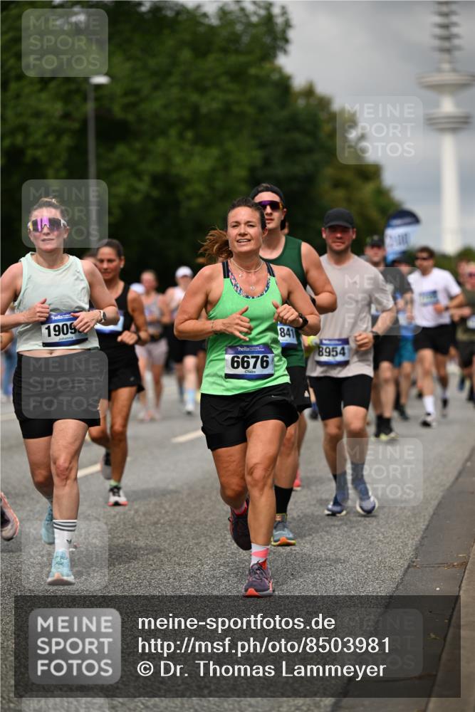29.06.2025 - hella hamburg halbmarathon Dr. Thomas Lammeyer http://msf.ph/oto/8503981 29.06.2025 10:26:22 Kennedybrücke 1269, 1294, 1419, 1598, 1963, 2009, 2063, 2172, 2919, 3108, 3172, 3458, 3735, 3768, 3946, 4113, 4114, 4289, 4375, 4376, 4556, 4829, 5079, 6030, 6303, 6676, 6805, 6849, 6977, 7097, 7162, 7375, 7612, 7794, 8431, 8884, 8954, 9002, 9062, 9204, 9327, 9516, 9788, 9807, 10167, 10241, 10663, 10710, 10902, 10961 meine-sportfotos.de