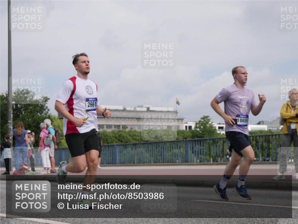 29.06.2025 - hella hamburg halbmarathon Luisa Fischer http://msf.ph/oto/8503986 29.06.2025 10:14:46 Kennedybrücke 2661, 18655, 1062, 2661, 3837, 7370, 7474, 8368, 9254 meine-sportfotos.de