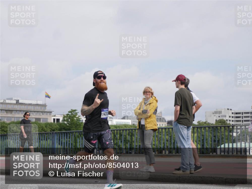 29.06.2025 - hella hamburg halbmarathon Luisa Fischer http://msf.ph/oto/8504013 29.06.2025 10:14:49 Kennedybrücke 1431, 1062, 1790, 3837, 7370, 7474, 9254 meine-sportfotos.de