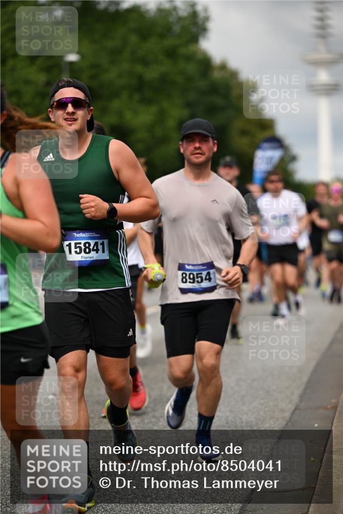 29.06.2025 - hella hamburg halbmarathon Dr. Thomas Lammeyer http://msf.ph/oto/8504041 29.06.2025 10:26:24 Kennedybrücke 1269, 1294, 1419, 1598, 1963, 2009, 2063, 2172, 2351, 2919, 3108, 3172, 3458, 3735, 3768, 3910, 3946, 4113, 4114, 4289, 4375, 4376, 4556, 4829, 5079, 6030, 6303, 6676, 6805, 6849, 6977, 7097, 7162, 7375, 7612, 7794, 8431, 8884, 8954, 9062, 9204, 9327, 9516, 9788, 9807, 10167, 10241, 10663, 10710, 10902, 10961, 11046 meine-sportfotos.de