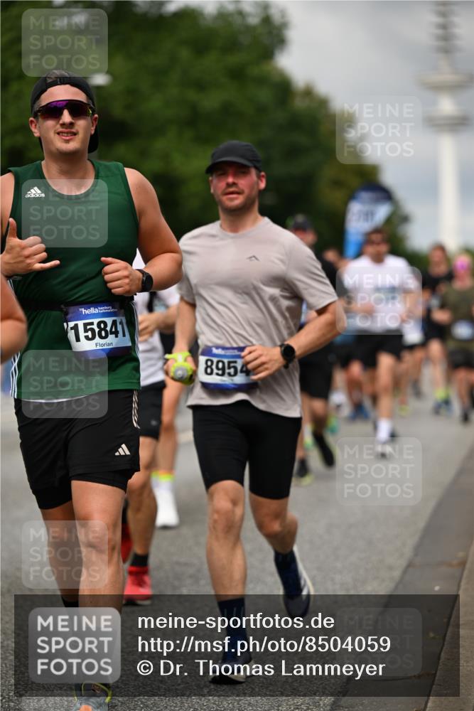 29.06.2025 - hella hamburg halbmarathon Dr. Thomas Lammeyer http://msf.ph/oto/8504059 29.06.2025 10:26:24 Kennedybrücke 1269, 1294, 1419, 1598, 1963, 2009, 2063, 2172, 2351, 2919, 3108, 3172, 3458, 3735, 3768, 3910, 3946, 4113, 4114, 4289, 4375, 4376, 4556, 4829, 5079, 6030, 6303, 6676, 6805, 6849, 6977, 7097, 7162, 7375, 7612, 7794, 8431, 8884, 8954, 9062, 9204, 9327, 9516, 9788, 9807, 10167, 10241, 10663, 10710, 10902, 10961, 11046 meine-sportfotos.de