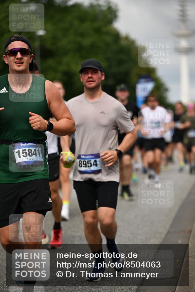 29.06.2025 - hella hamburg halbmarathon Dr. Thomas Lammeyer http://msf.ph/oto/8504063 29.06.2025 10:26:24 Kennedybrücke 1269, 1294, 1419, 1598, 1963, 2009, 2063, 2172, 2351, 2919, 3108, 3172, 3458, 3735, 3768, 3910, 3946, 4113, 4114, 4289, 4375, 4376, 4556, 4829, 5079, 6030, 6303, 6676, 6805, 6849, 6977, 7097, 7162, 7375, 7612, 7794, 8431, 8884, 8954, 9062, 9204, 9327, 9516, 9788, 9807, 10167, 10241, 10663, 10710, 10902, 10961, 11046 meine-sportfotos.de