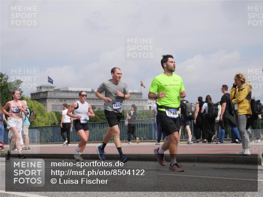 29.06.2025 - hella hamburg halbmarathon Luisa Fischer http://msf.ph/oto/8504122 29.06.2025 10:15:02 Kennedybrücke 11509, 14060, 18429, 3746, 3746, 4499, 6966, 8206, 8207, 9119, 9253, 9405 meine-sportfotos.de