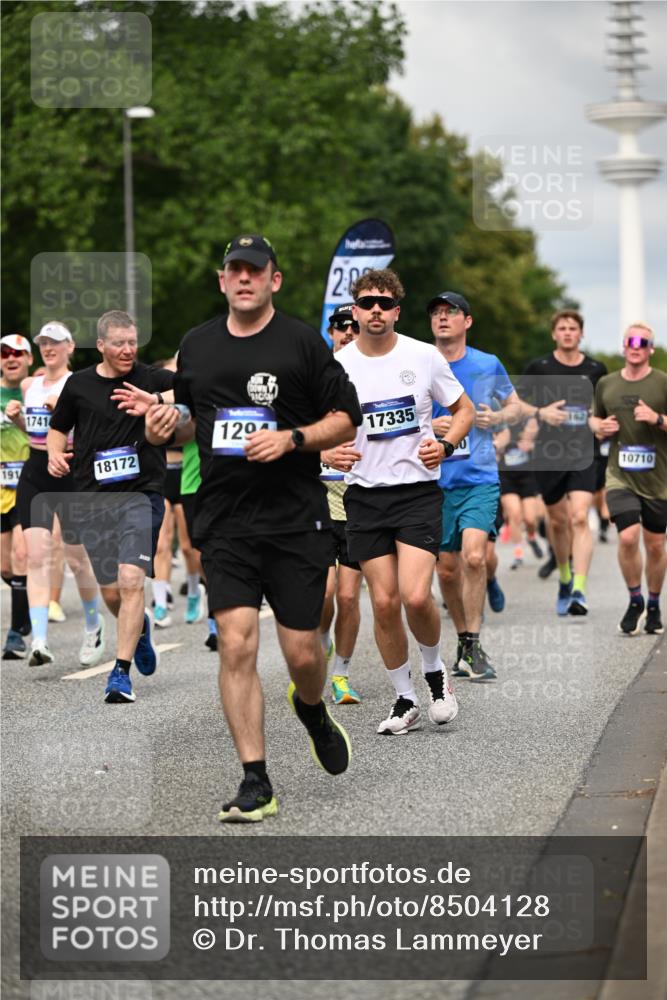 29.06.2025 - hella hamburg halbmarathon Dr. Thomas Lammeyer http://msf.ph/oto/8504128 29.06.2025 10:26:26 Kennedybrücke 1269, 1294, 1419, 1598, 1963, 2009, 2063, 2172, 2351, 2919, 3108, 3172, 3458, 3735, 3768, 3910, 3946, 4113, 4114, 4375, 4376, 4556, 4829, 5079, 6030, 6303, 6307, 6676, 6805, 6849, 6977, 7097, 7162, 7375, 7794, 8431, 8511, 8884, 8954, 9204, 9327, 9516, 9788, 9807, 10167, 10241, 10663, 10710, 10902, 10961, 11046 meine-sportfotos.de
