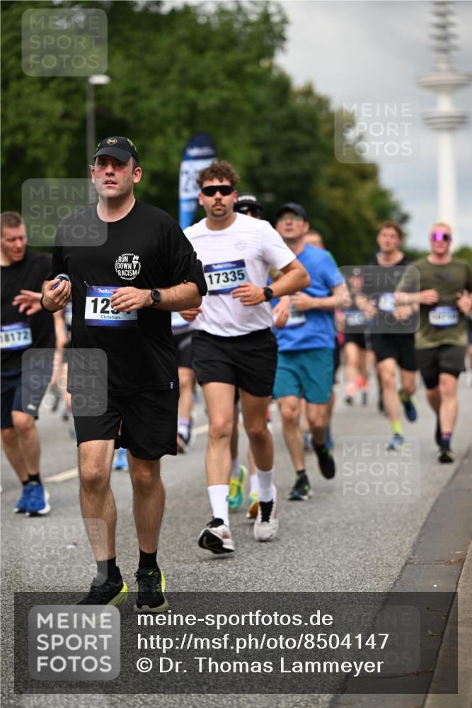 29.06.2025 - hella hamburg halbmarathon Dr. Thomas Lammeyer http://msf.ph/oto/8504147 29.06.2025 10:26:27 Kennedybrücke 1269, 1294, 1419, 1598, 1963, 2009, 2063, 2172, 2351, 2919, 3108, 3172, 3458, 3735, 3768, 3910, 3946, 4113, 4114, 4375, 4376, 4556, 4829, 5079, 6030, 6303, 6307, 6676, 6805, 6849, 6977, 7097, 7162, 7794, 8431, 8511, 8884, 8954, 9204, 9327, 9516, 9788, 9807, 10167, 10241, 10663, 10710, 10902, 10961, 11046 meine-sportfotos.de