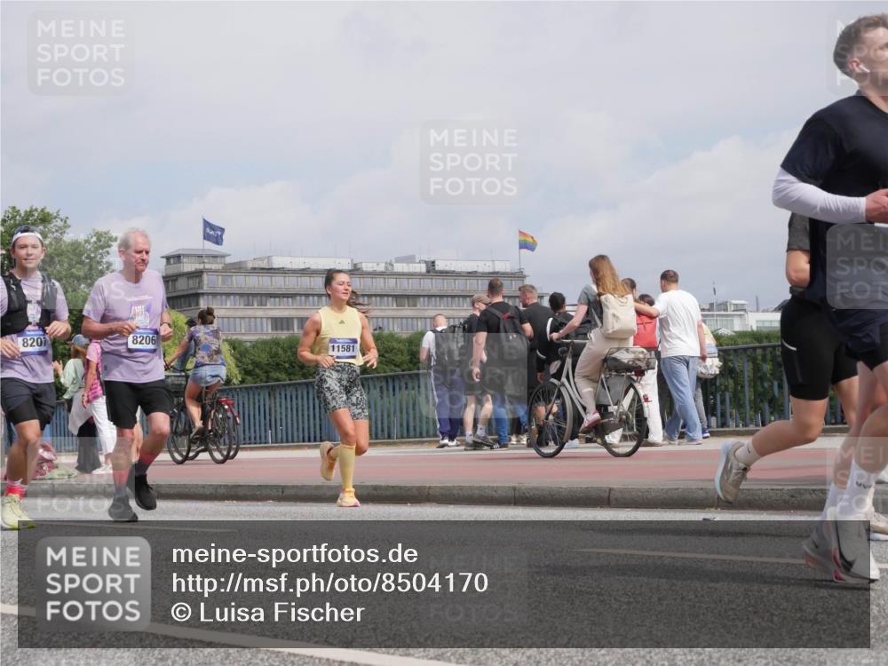 29.06.2025 - hella hamburg halbmarathon Luisa Fischer http://msf.ph/oto/8504170 29.06.2025 10:15:08 Kennedybrücke 8201, 8206, 11581, 1249, 1850, 3182, 3248, 3262, 4453, 4499, 5176, 6822, 6871, 8206, 8207, 9253 meine-sportfotos.de