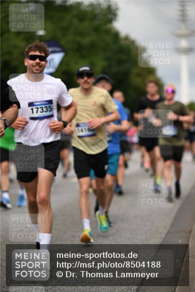 29.06.2025 - hella hamburg halbmarathon Dr. Thomas Lammeyer http://msf.ph/oto/8504188 29.06.2025 10:26:28 Kennedybrücke 1269, 1294, 1419, 1598, 1963, 2009, 2063, 2172, 2351, 2919, 3108, 3172, 3458, 3735, 3768, 3910, 3946, 4113, 4114, 4375, 4376, 4556, 4829, 5079, 6030, 6303, 6307, 6676, 6805, 6849, 6977, 7097, 7162, 7794, 8431, 8511, 8884, 8954, 9204, 9327, 9516, 9788, 9807, 10167, 10241, 10663, 10710, 10902, 10961, 11046 meine-sportfotos.de