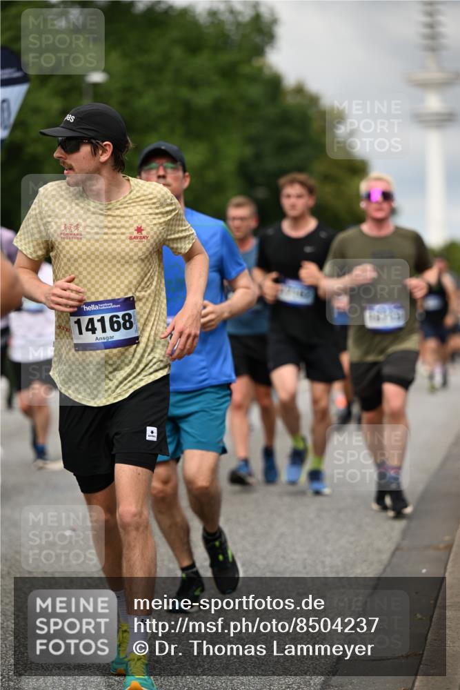 29.06.2025 - hella hamburg halbmarathon Dr. Thomas Lammeyer http://msf.ph/oto/8504237 29.06.2025 10:26:29 Kennedybrücke 1269, 1294, 1419, 1598, 1963, 2063, 2172, 2351, 2919, 3108, 3172, 3458, 3735, 3768, 3910, 3946, 4113, 4114, 4375, 4376, 4556, 4829, 5079, 6030, 6303, 6307, 6676, 6805, 6849, 6899, 6977, 7097, 7162, 7794, 8511, 8884, 8954, 9204, 9516, 9788, 9807, 10167, 10241, 10663, 10710, 10739, 10902, 10961, 11046 meine-sportfotos.de