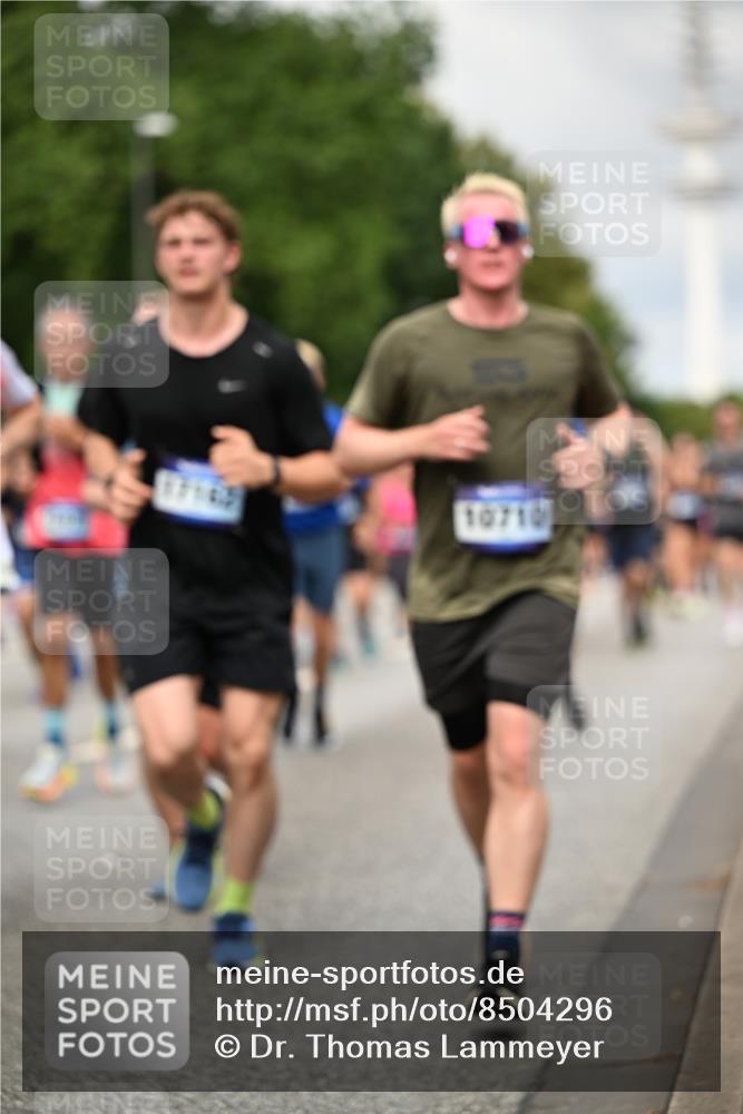 29.06.2025 - hella hamburg halbmarathon Dr. Thomas Lammeyer http://msf.ph/oto/8504296 29.06.2025 10:26:30 Kennedybrücke 1269, 1294, 1419, 1598, 1963, 2063, 2172, 2351, 2919, 3108, 3172, 3458, 3735, 3768, 3910, 3946, 4113, 4114, 4375, 4376, 4556, 4559, 4829, 5079, 6030, 6303, 6307, 6676, 6805, 6849, 6899, 6977, 7097, 7162, 7794, 8511, 8884, 8954, 9204, 9516, 9788, 9807, 10167, 10241, 10663, 10710, 10739, 10902, 10961, 11046 meine-sportfotos.de
