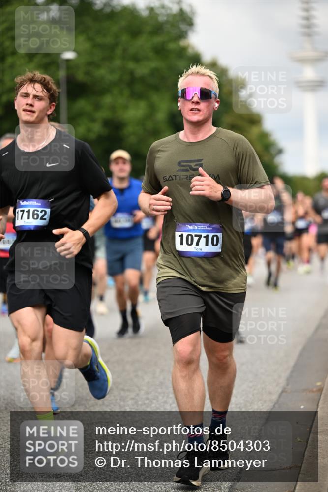 29.06.2025 - hella hamburg halbmarathon Dr. Thomas Lammeyer http://msf.ph/oto/8504303 29.06.2025 10:26:31 Kennedybrücke 1269, 1294, 1419, 1598, 1963, 2063, 2172, 2351, 2919, 3108, 3172, 3458, 3735, 3768, 3910, 3946, 3995, 4113, 4114, 4131, 4375, 4376, 4556, 4559, 4829, 5079, 6030, 6303, 6307, 6676, 6805, 6820, 6849, 6899, 6977, 7097, 7162, 7794, 8511, 8855, 8884, 8954, 9204, 9516, 9807, 10167, 10241, 10663, 10710, 10739, 10902, 10961, 11046 meine-sportfotos.de