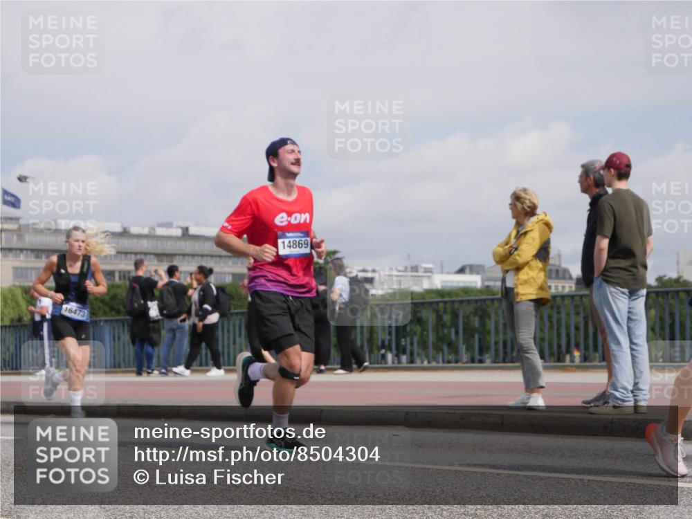 29.06.2025 - hella hamburg halbmarathon Luisa Fischer http://msf.ph/oto/8504304 29.06.2025 10:15:24 Kennedybrücke 16473, 14869, 1610, 1785, 3363, 5150, 7907, 8917, 8971, 9428, 10067, 10402, 10685 meine-sportfotos.de