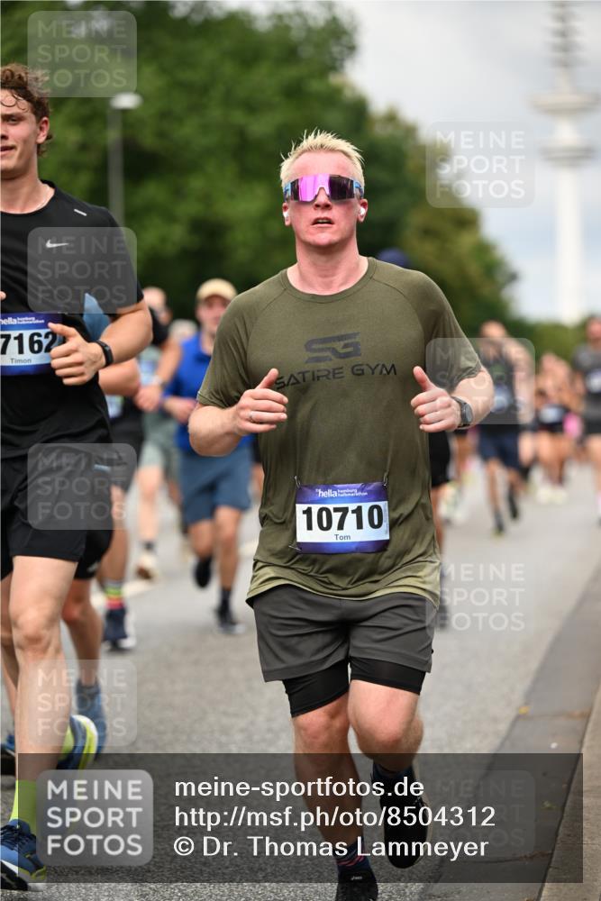 29.06.2025 - hella hamburg halbmarathon Dr. Thomas Lammeyer http://msf.ph/oto/8504312 29.06.2025 10:26:31 Kennedybrücke 1269, 1294, 1419, 1598, 1963, 2063, 2172, 2351, 2919, 3108, 3172, 3458, 3735, 3768, 3910, 3946, 3995, 4113, 4114, 4131, 4375, 4376, 4556, 4559, 4829, 5079, 6030, 6303, 6307, 6676, 6805, 6820, 6849, 6899, 6977, 7097, 7162, 7794, 8511, 8855, 8884, 8954, 9204, 9516, 9807, 10167, 10241, 10663, 10710, 10739, 10902, 10961, 11046 meine-sportfotos.de