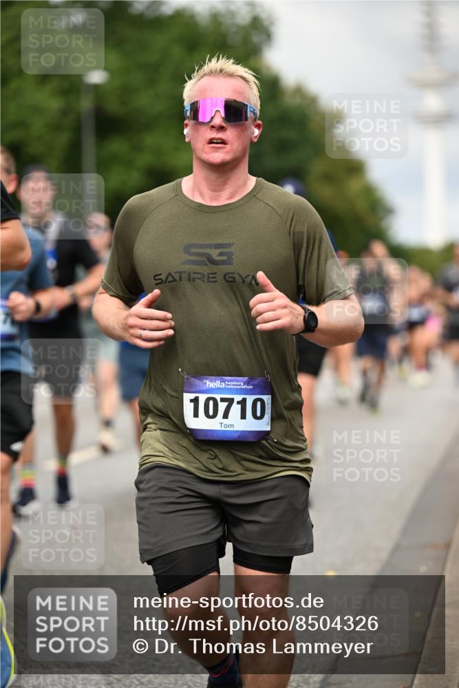 29.06.2025 - hella hamburg halbmarathon Dr. Thomas Lammeyer http://msf.ph/oto/8504326 29.06.2025 10:26:31 Kennedybrücke 1269, 1294, 1419, 1598, 1963, 2063, 2172, 2351, 2919, 3108, 3172, 3458, 3735, 3768, 3910, 3946, 3995, 4113, 4114, 4131, 4375, 4376, 4556, 4559, 4829, 5079, 6030, 6303, 6307, 6676, 6805, 6820, 6849, 6899, 6977, 7097, 7162, 7794, 8511, 8855, 8884, 8954, 9204, 9516, 9807, 10167, 10241, 10663, 10710, 10739, 10902, 10961, 11046 meine-sportfotos.de