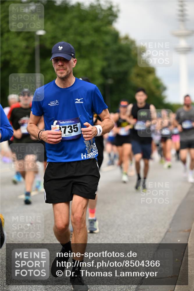 29.06.2025 - hella hamburg halbmarathon Dr. Thomas Lammeyer http://msf.ph/oto/8504366 29.06.2025 10:26:34 Kennedybrücke 1294, 1419, 1598, 1963, 2063, 2172, 2351, 2919, 3108, 3172, 3458, 3735, 3768, 3910, 3946, 3995, 4113, 4114, 4131, 4366, 4376, 4556, 4559, 4829, 4970, 5079, 6030, 6303, 6307, 6676, 6805, 6820, 6849, 6899, 6977, 7097, 7162, 7794, 8511, 8855, 8884, 8931, 8954, 9204, 9516, 9807, 10065, 10241, 10663, 10710, 10739, 10961, 11046 meine-sportfotos.de