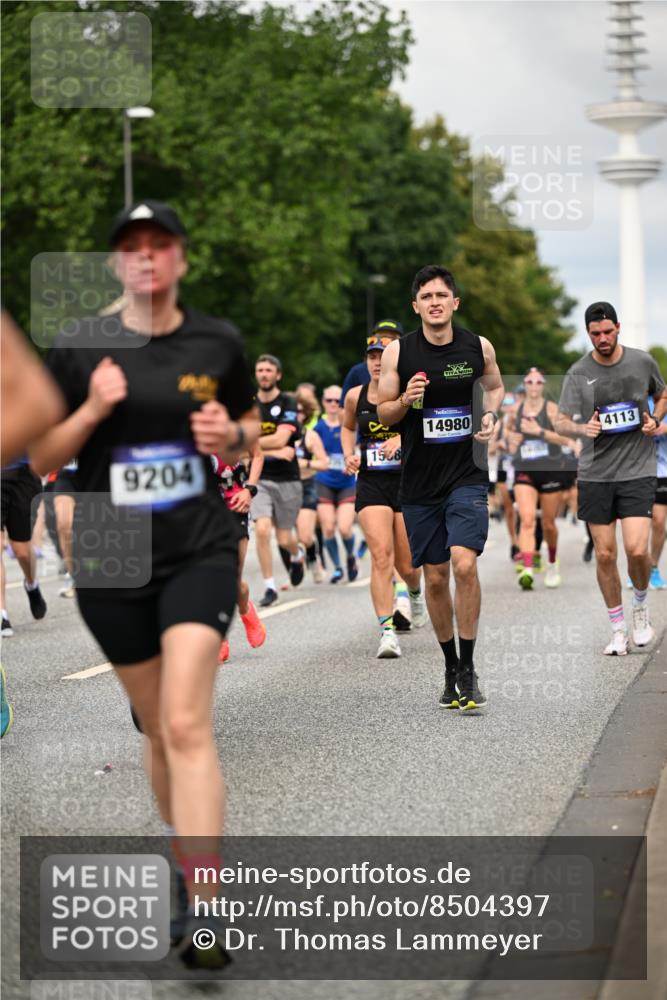 29.06.2025 - hella hamburg halbmarathon Dr. Thomas Lammeyer http://msf.ph/oto/8504397 29.06.2025 10:26:35 Kennedybrücke 1294, 1419, 1598, 1963, 2063, 2172, 2351, 2919, 3108, 3172, 3458, 3735, 3768, 3910, 3946, 3995, 4113, 4114, 4131, 4366, 4556, 4559, 4829, 4970, 5079, 6030, 6049, 6303, 6307, 6676, 6805, 6820, 6849, 6899, 6977, 7097, 7162, 7794, 7925, 8511, 8855, 8884, 8931, 8954, 9204, 9516, 9807, 10065, 10241, 10663, 10710, 10739, 10961, 11046 meine-sportfotos.de