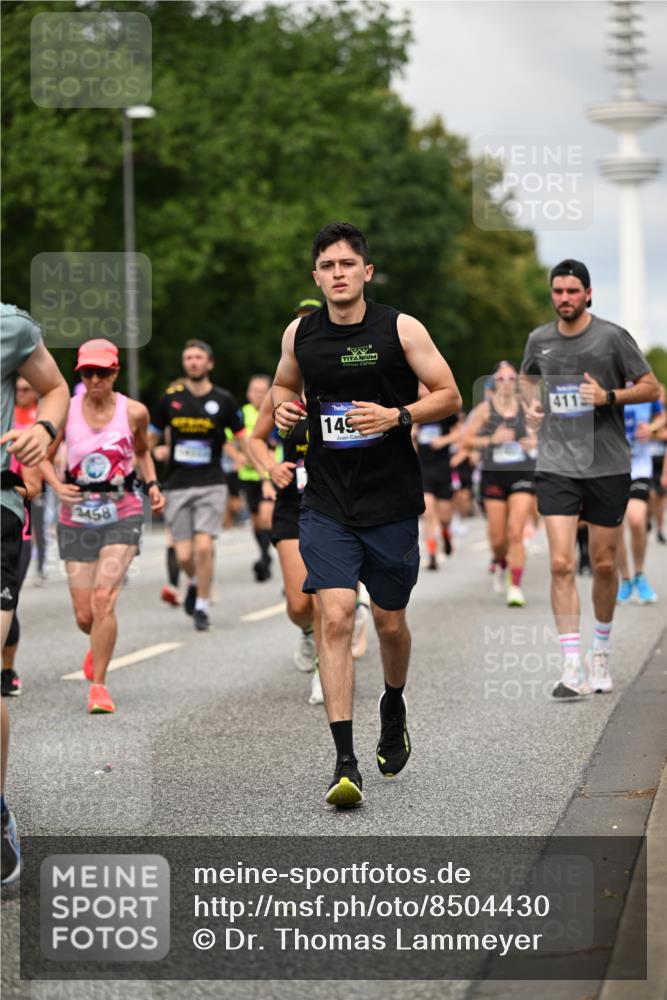 29.06.2025 - hella hamburg halbmarathon Dr. Thomas Lammeyer http://msf.ph/oto/8504430 29.06.2025 10:26:36 Kennedybrücke 1294, 1419, 1598, 1963, 2063, 2172, 2351, 2919, 3108, 3172, 3458, 3735, 3768, 3910, 3946, 3995, 4113, 4114, 4131, 4366, 4556, 4559, 4829, 4970, 5079, 6030, 6049, 6303, 6307, 6805, 6820, 6826, 6849, 6899, 6977, 7097, 7162, 7794, 7925, 8511, 8855, 8884, 8931, 8954, 9204, 9516, 9807, 10065, 10210, 10241, 10663, 10710, 10739, 10961, 11046 meine-sportfotos.de