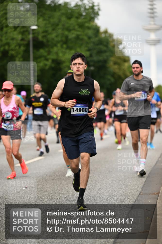 29.06.2025 - hella hamburg halbmarathon Dr. Thomas Lammeyer http://msf.ph/oto/8504447 29.06.2025 10:26:36 Kennedybrücke 1294, 1419, 1598, 1963, 2063, 2172, 2351, 2919, 3108, 3172, 3458, 3735, 3768, 3910, 3946, 3995, 4113, 4114, 4131, 4366, 4556, 4559, 4829, 4970, 5079, 6030, 6049, 6303, 6307, 6805, 6820, 6826, 6849, 6899, 6977, 7097, 7162, 7794, 7925, 8511, 8855, 8884, 8931, 8954, 9204, 9516, 9807, 10065, 10210, 10241, 10663, 10710, 10739, 10961, 11046 meine-sportfotos.de