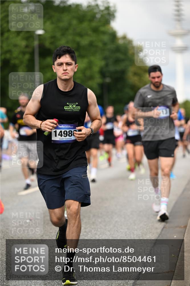 29.06.2025 - hella hamburg halbmarathon Dr. Thomas Lammeyer http://msf.ph/oto/8504461 29.06.2025 10:26:37 Kennedybrücke 1294, 1419, 1598, 1963, 2063, 2172, 2351, 2919, 3108, 3172, 3458, 3735, 3768, 3910, 3946, 3995, 4113, 4114, 4131, 4366, 4556, 4559, 4829, 4970, 5079, 6030, 6049, 6303, 6307, 6805, 6820, 6826, 6849, 6899, 6977, 7097, 7162, 7794, 7925, 8511, 8855, 8884, 8931, 9204, 9516, 9807, 10065, 10210, 10241, 10663, 10710, 10739, 10917, 10961, 11046 meine-sportfotos.de