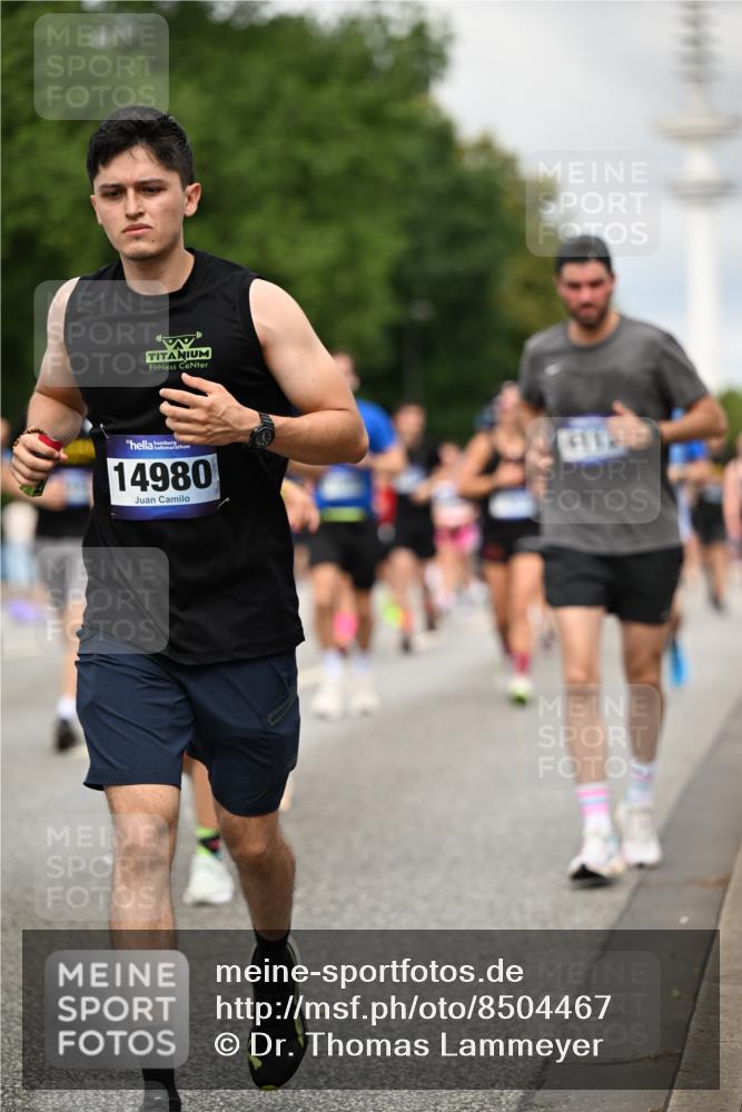 29.06.2025 - hella hamburg halbmarathon Dr. Thomas Lammeyer http://msf.ph/oto/8504467 29.06.2025 10:26:37 Kennedybrücke 1294, 1419, 1598, 1963, 2063, 2172, 2351, 2919, 3108, 3172, 3458, 3735, 3768, 3910, 3946, 3995, 4113, 4114, 4131, 4366, 4556, 4559, 4829, 4970, 5079, 6030, 6049, 6303, 6307, 6805, 6820, 6826, 6849, 6899, 6977, 7097, 7162, 7794, 7925, 8511, 8855, 8884, 8931, 9204, 9516, 9807, 10065, 10210, 10241, 10663, 10710, 10739, 10917, 10961, 11046 meine-sportfotos.de