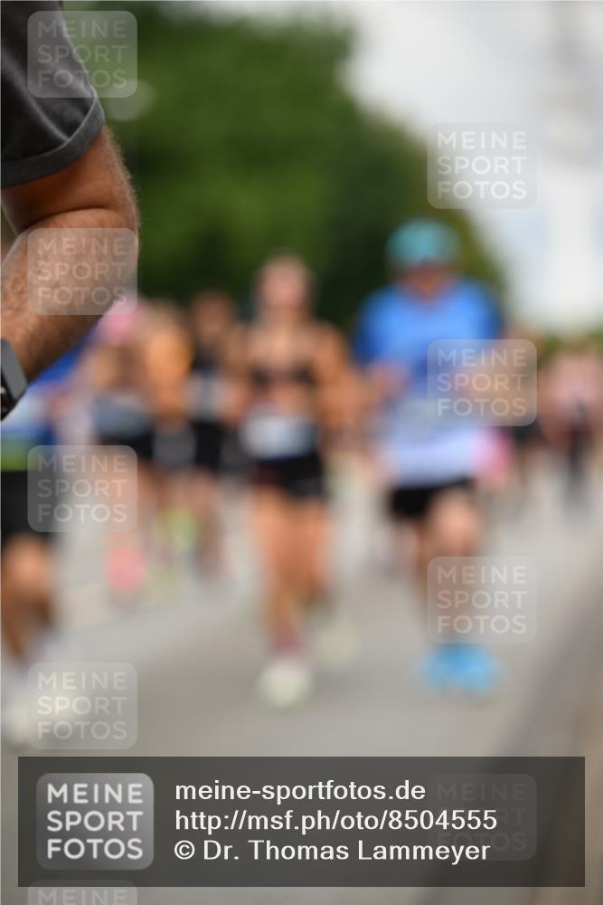 29.06.2025 - hella hamburg halbmarathon Dr. Thomas Lammeyer http://msf.ph/oto/8504555 29.06.2025 10:26:40 Kennedybrücke 1419, 1598, 2172, 2351, 2479, 3108, 3430, 3458, 3735, 3768, 3910, 3946, 3995, 4113, 4114, 4131, 4366, 4556, 4559, 4829, 4970, 5079, 6030, 6049, 6303, 6307, 6805, 6820, 6826, 6849, 6899, 6977, 7097, 7162, 7188, 7190, 7276, 7794, 7925, 8511, 8855, 8931, 9204, 9516, 9807, 10065, 10210, 10241, 10663, 10710, 10739, 10917, 10961, 11046 meine-sportfotos.de