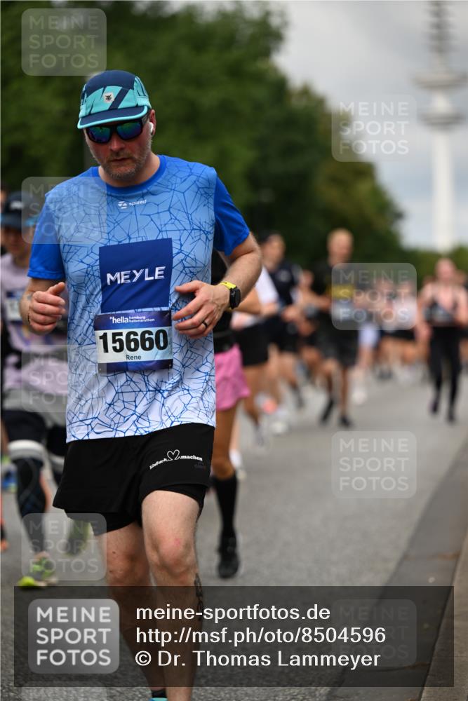 29.06.2025 - hella hamburg halbmarathon Dr. Thomas Lammeyer http://msf.ph/oto/8504596 29.06.2025 10:26:43 Kennedybrücke 1598, 2172, 2351, 2479, 2886, 3108, 3430, 3458, 3735, 3768, 3910, 3946, 3995, 4113, 4114, 4131, 4190, 4266, 4366, 4556, 4559, 4829, 4970, 5079, 6030, 6049, 6303, 6307, 6805, 6820, 6826, 6849, 6881, 6899, 6977, 7097, 7162, 7188, 7190, 7276, 7794, 7925, 8511, 8855, 8931, 9204, 9392, 9516, 10065, 10210, 10241, 10663, 10710, 10739, 10917, 10961, 11046 meine-sportfotos.de