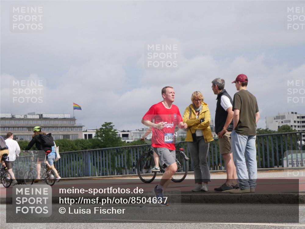 29.06.2025 - hella hamburg halbmarathon Luisa Fischer http://msf.ph/oto/8504637 29.06.2025 10:16:14 Kennedybrücke 12492, 1007, 1859, 2961, 3218, 3729, 4950, 6026, 7346, 8279, 8913, 9128 meine-sportfotos.de